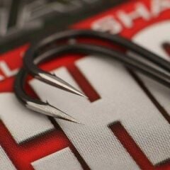 Gardner Specialist Sharpened Covert Dark Mugga Hooks Özel Bilenmiş Sazan İğnesi No 4