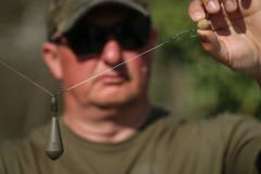 Korda Fluorocarbon Stiff Link Boom 35 lb 15,9 kg 0,65mm 15 Metre Misina